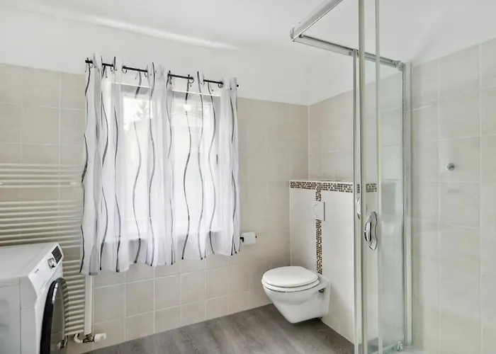 Сasa de vacaciones 2 Bedroom Beautiful In *