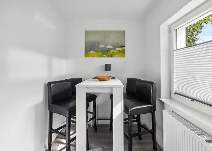 2 Bedroom Beautiful In Сasa de vacaciones Wandlitz